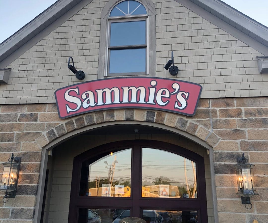 Sammie's Bar & Grill